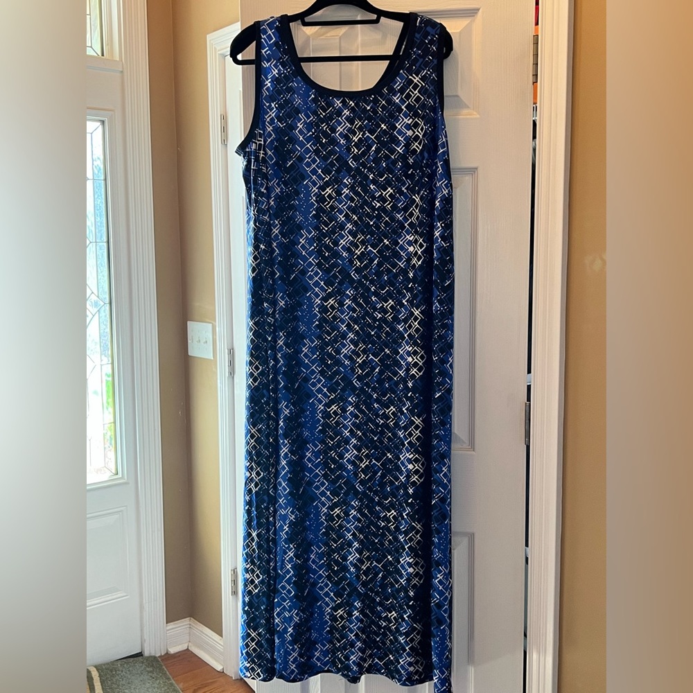 Blue/black pattern maxi